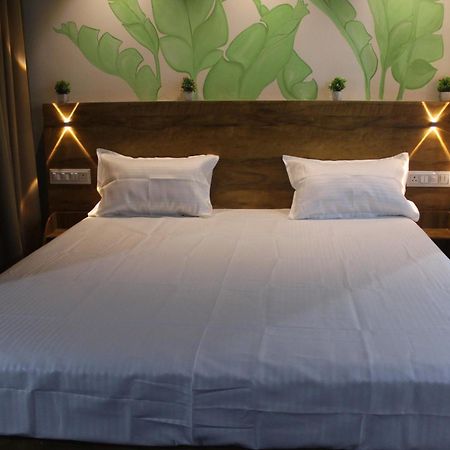 Wood Castle Munnar Guest House ภายนอก รูปภาพ